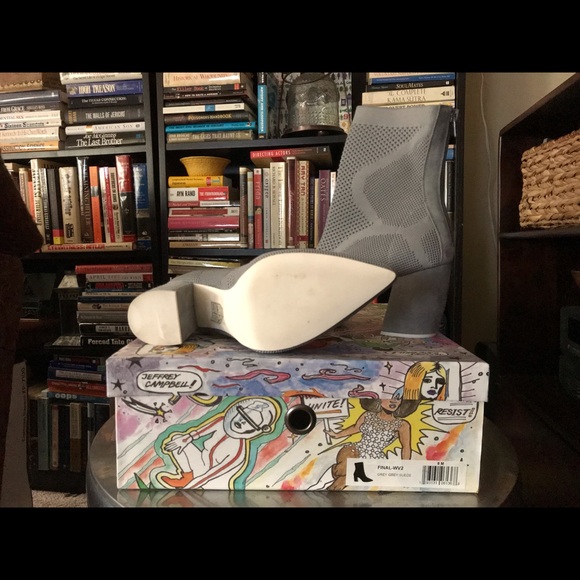 hot Hot HOT!!! Fashionistas: Badass Booties! - Picture 4 of 6